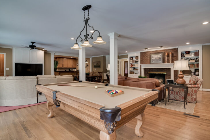 921EC8A4-646A-49E8-8C73-BB43F3352D07_1_105_c