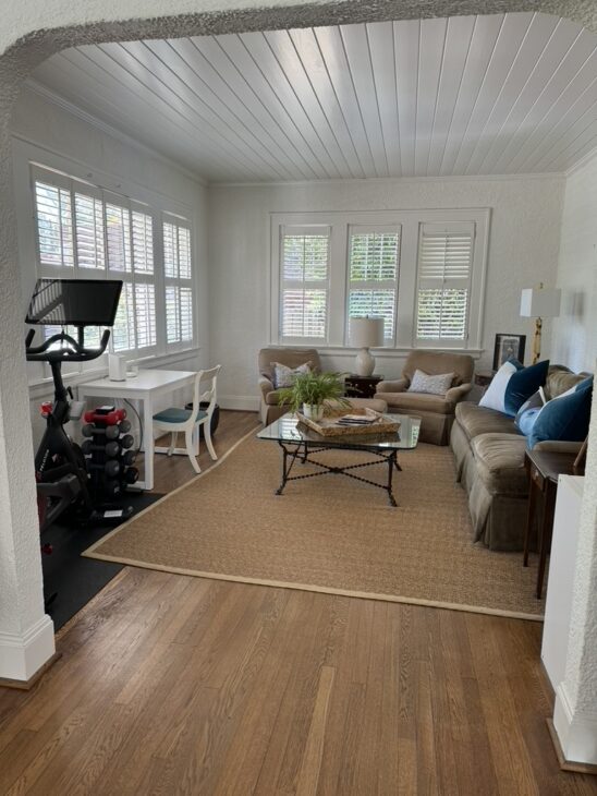 D7483236-F40C-4A3B-ABFB-6611BA8EA261_1_105_c