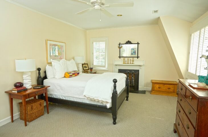 Upstairs bedroom 2